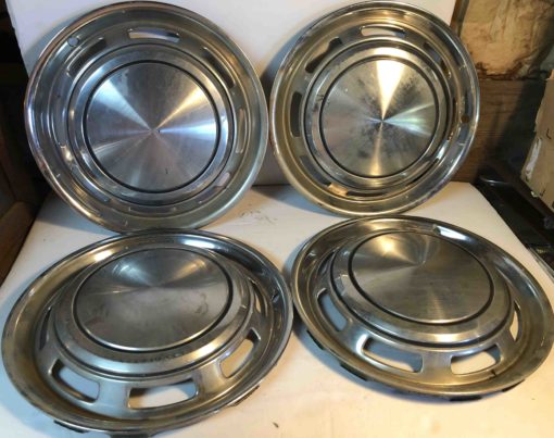 hubcaps, Ford Pinto