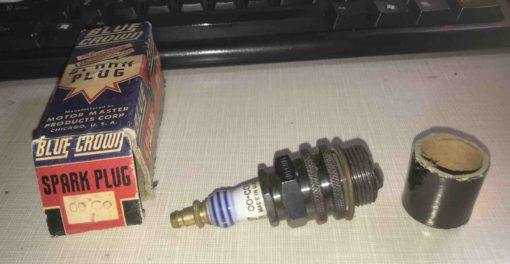 Blue Crown spark plug #00 com