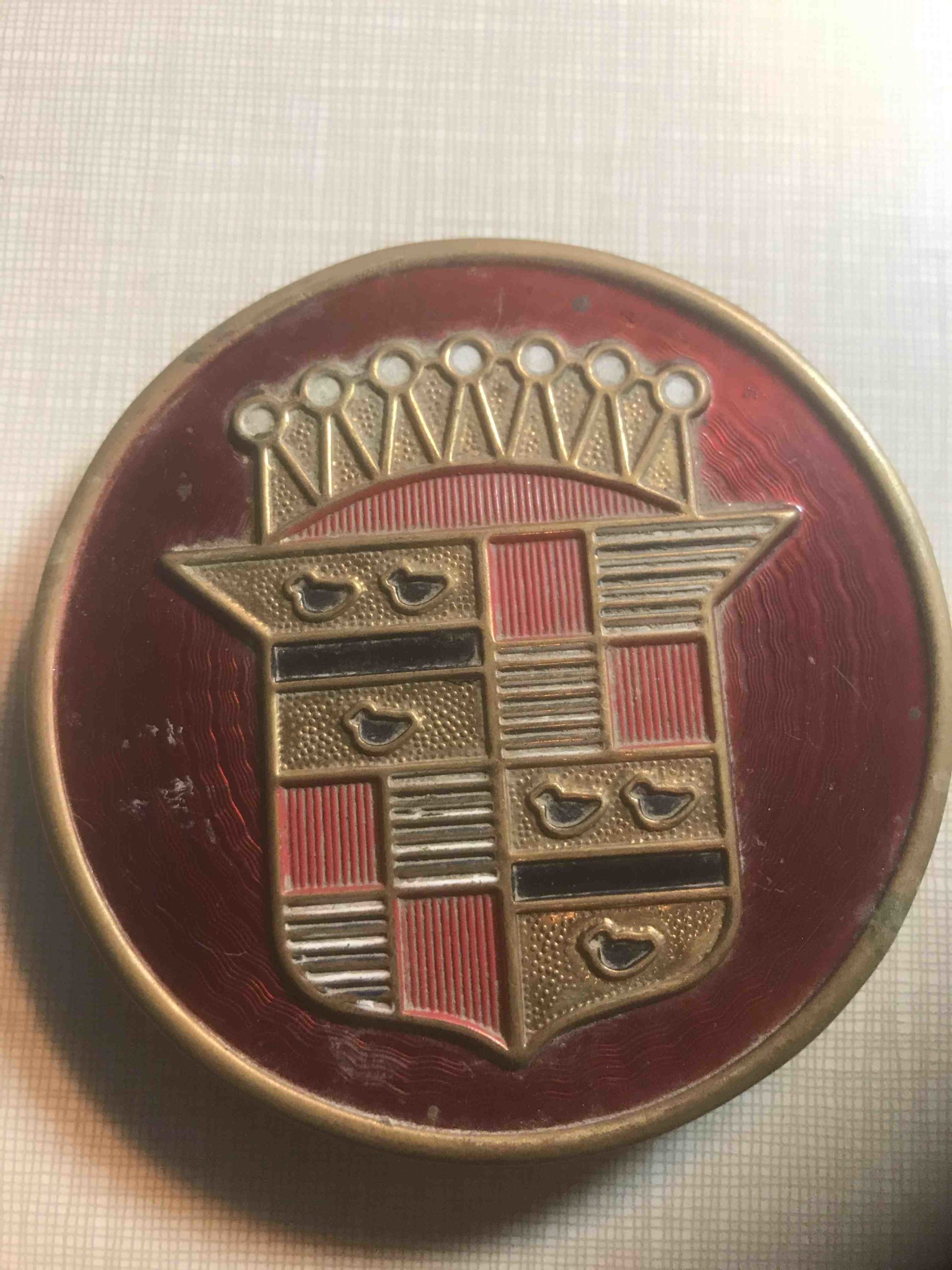 Cadillac hubcap center 47-52