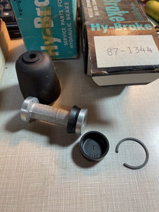 Master cylinder kit