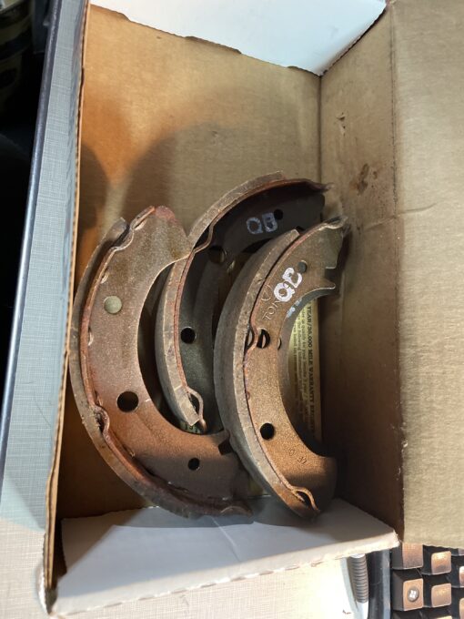 Bendix brake shoes R443 - Image 2