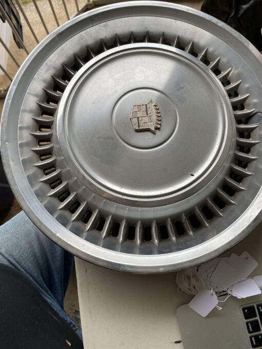 1971/2 Cadillac hubcap